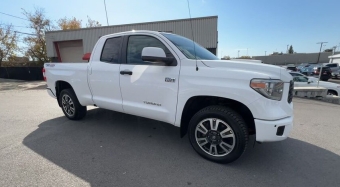 Toyota Tundra TRD SPORT 4x4 5.7L V8