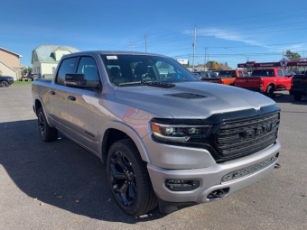 2023 Ram 1500 LIMITED V8