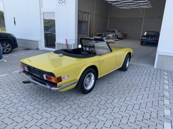 Triumph TR6