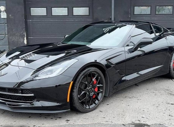 Chevrolet Corvette Stingray Z51 3LT V8 6.2L T-Top