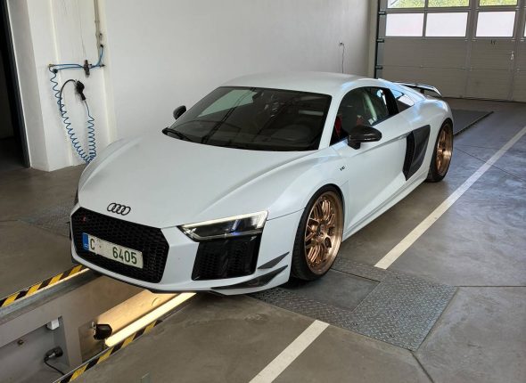 Audi  R8 